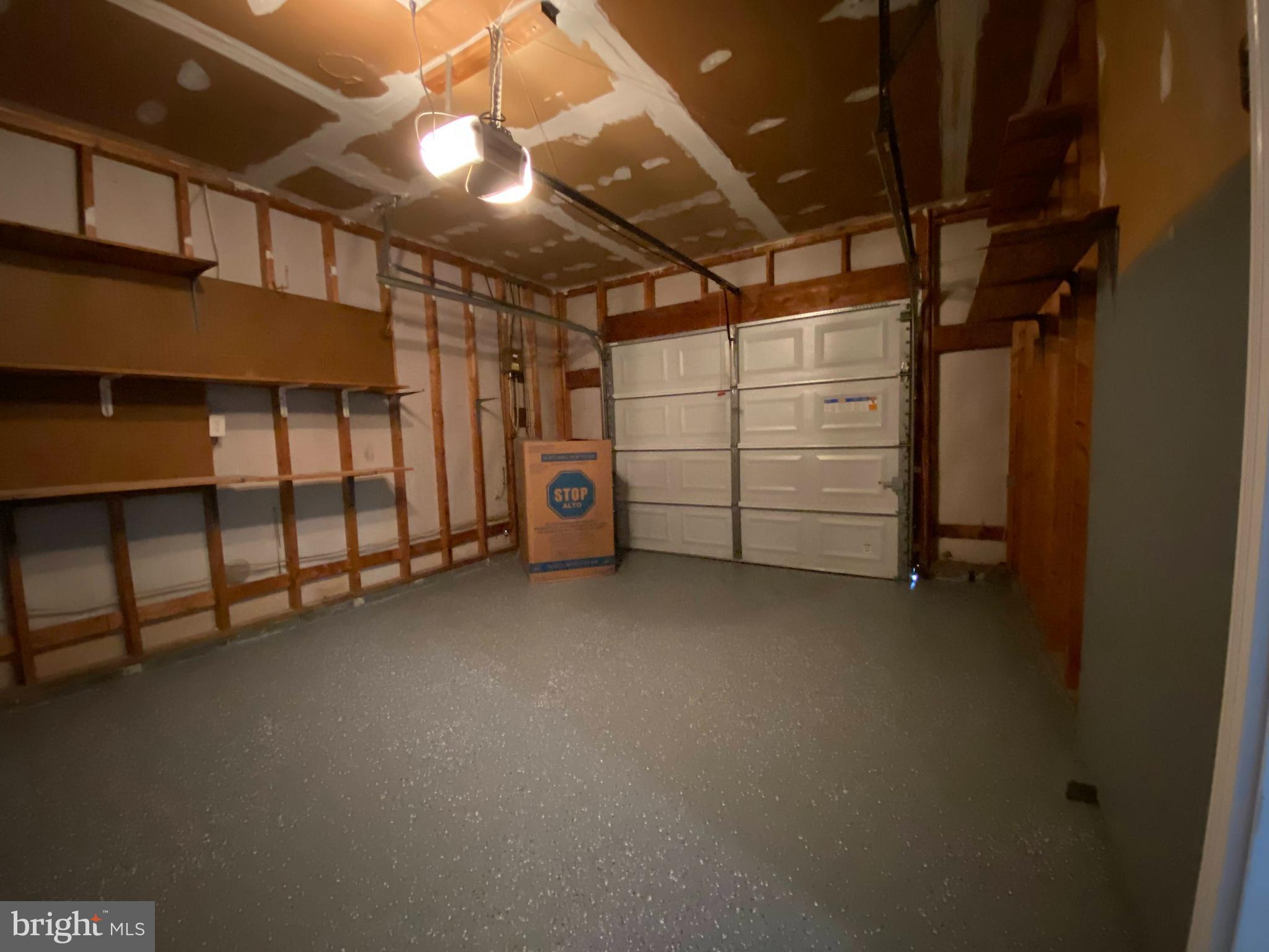 HAMPSHIRE - Residential