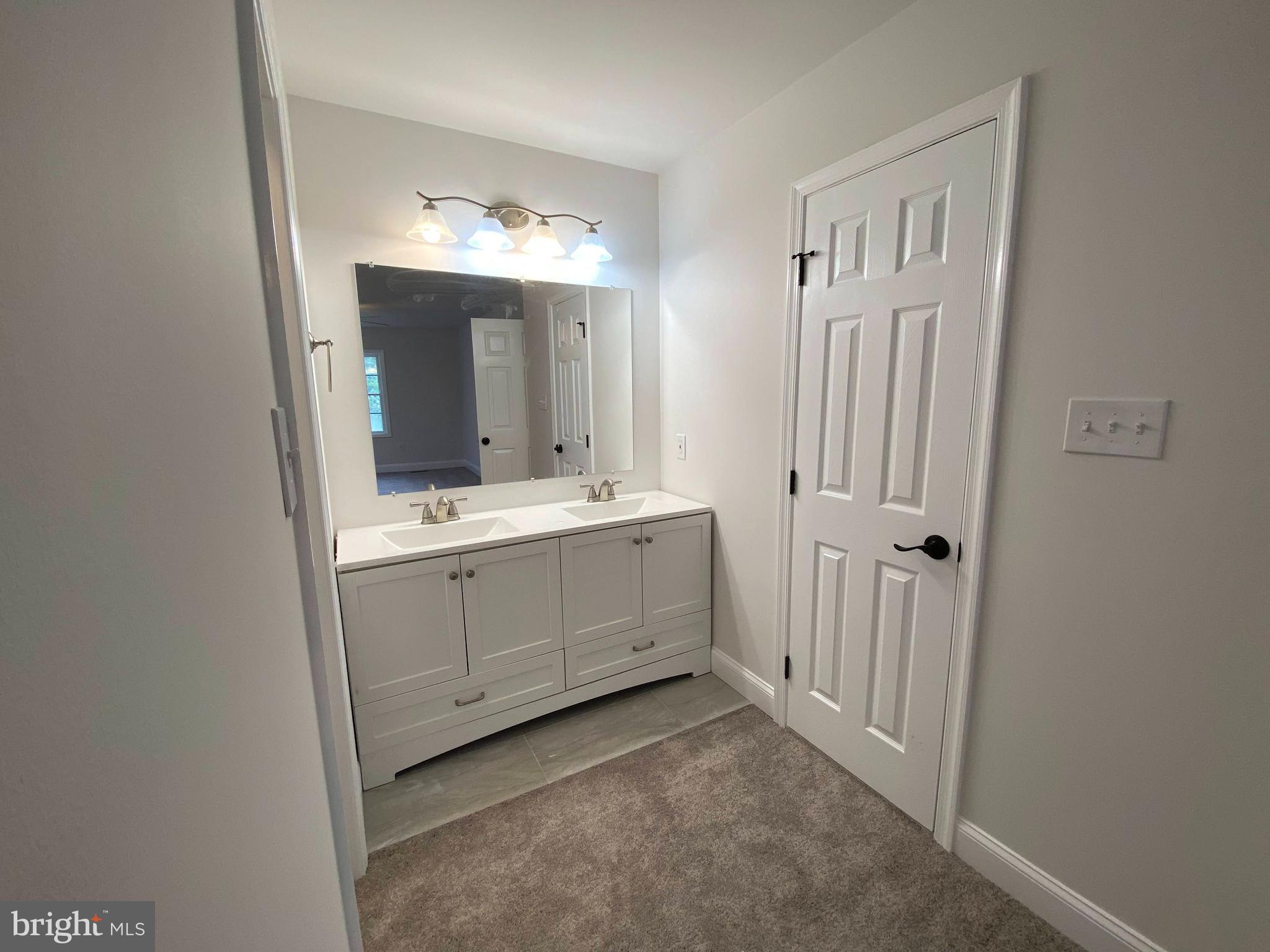 HAMPSHIRE - Residential