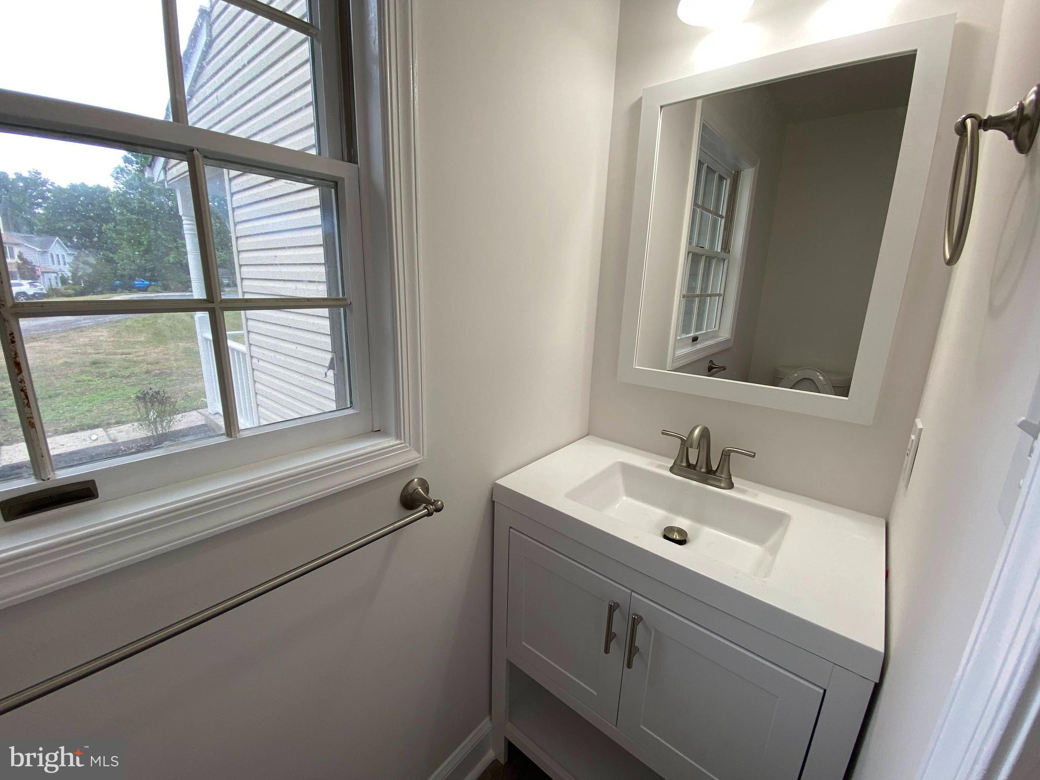 HAMPSHIRE - Residential