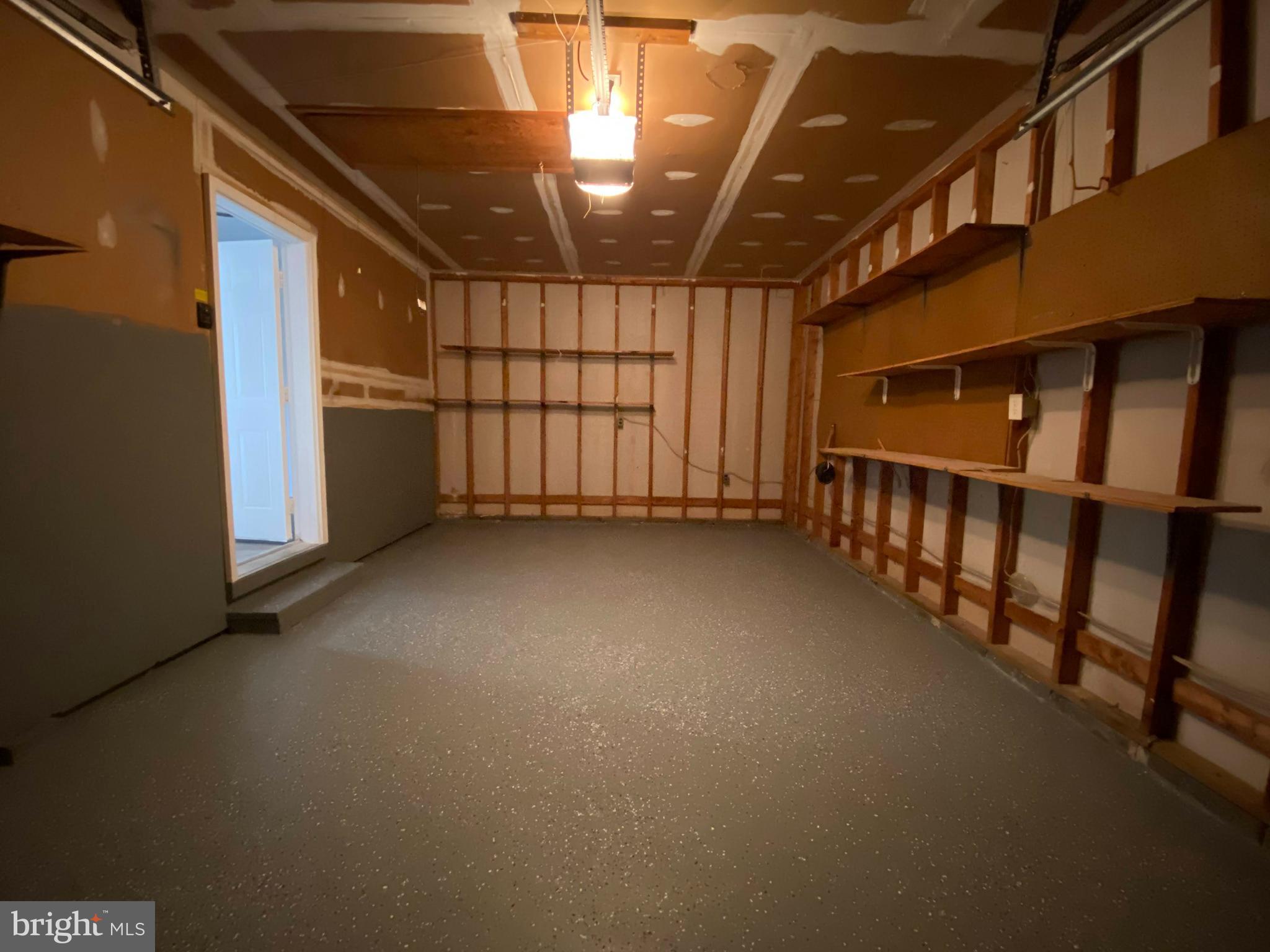 HAMPSHIRE - Residential