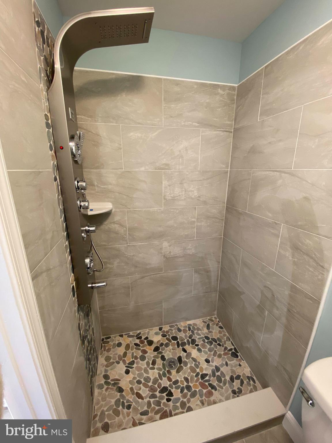 HAMPSHIRE - Residential