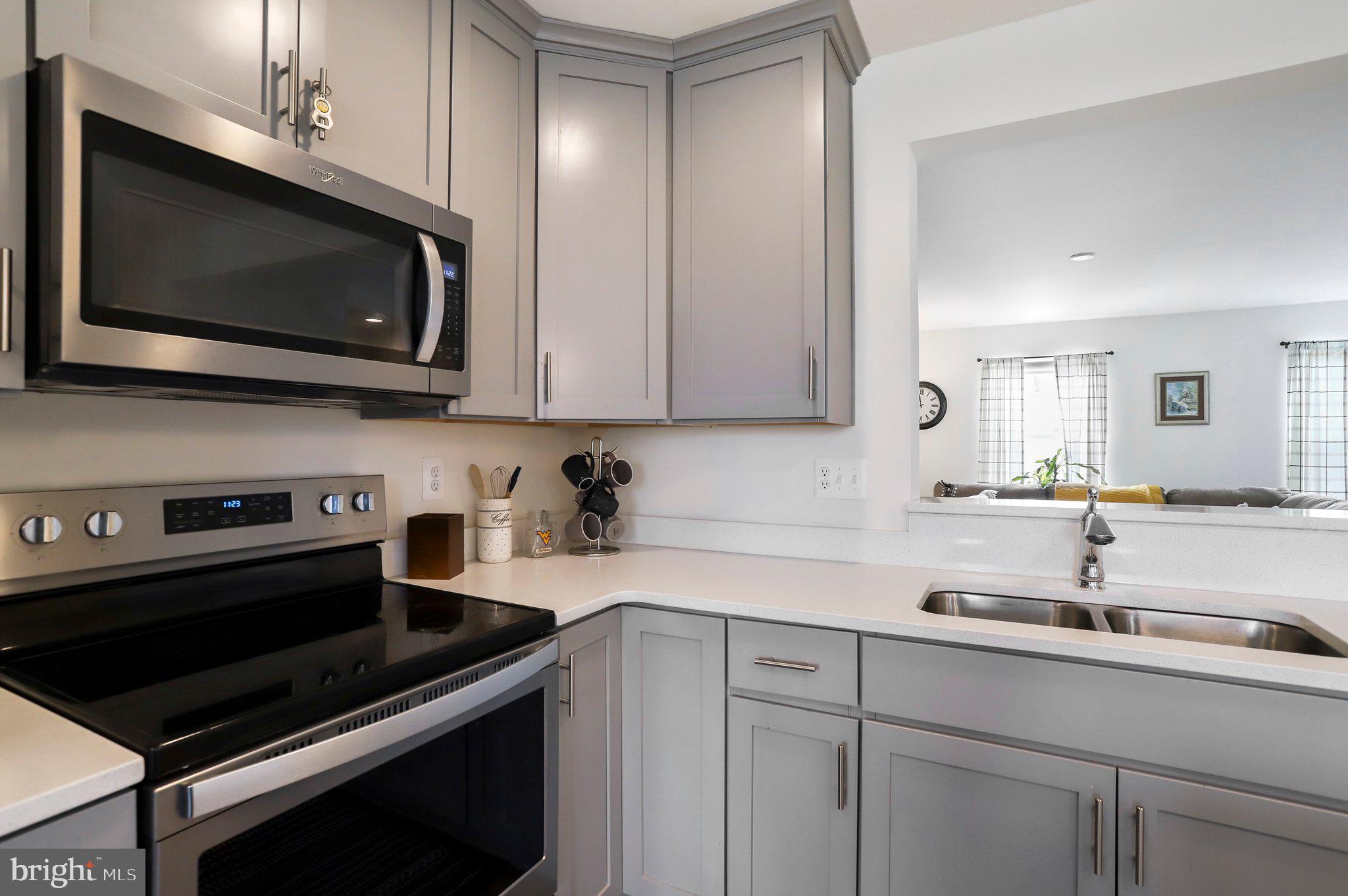 TOWNES AT TATE MANOR - Residential