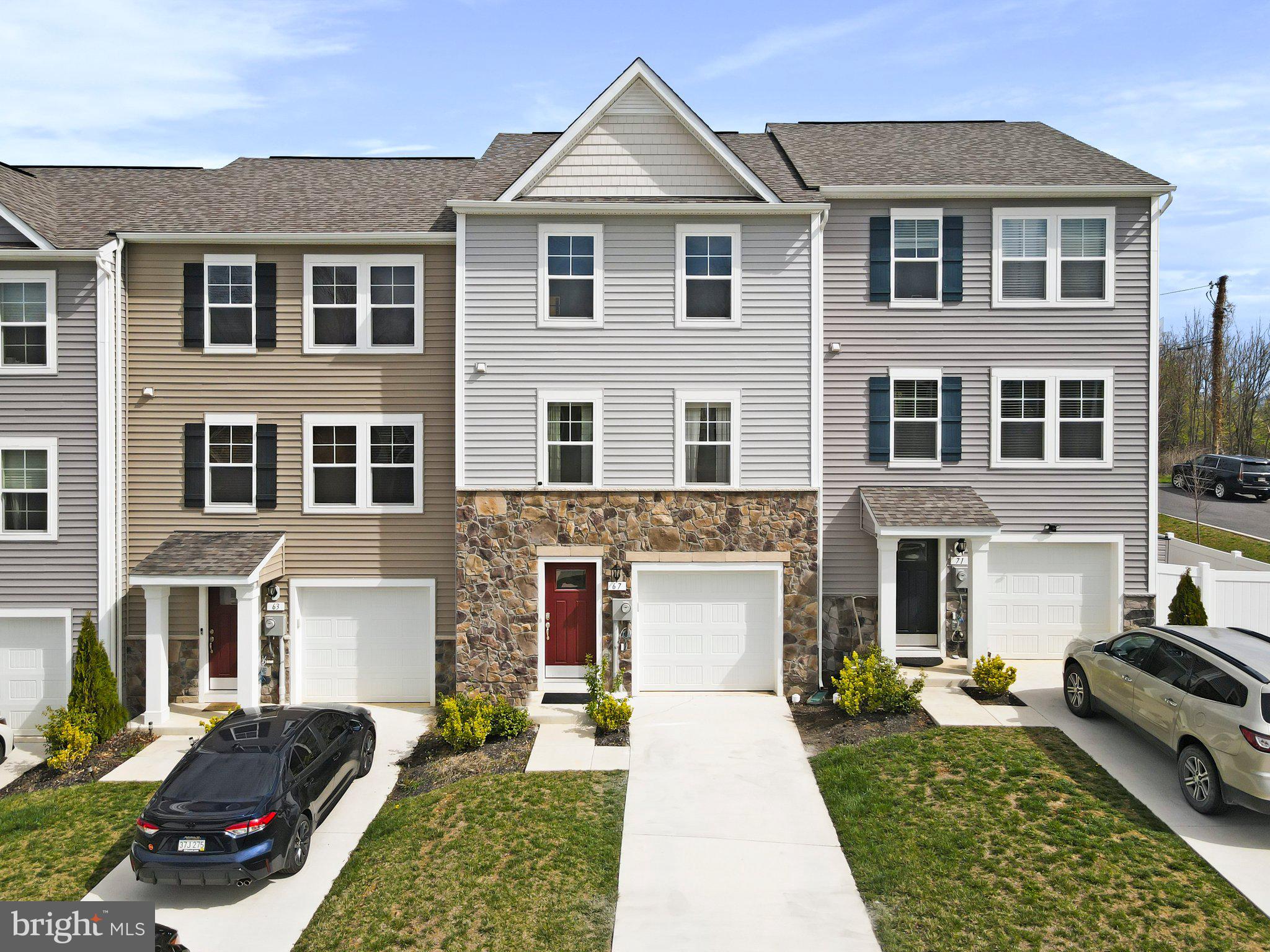 TOWNES AT TATE MANOR - Residential