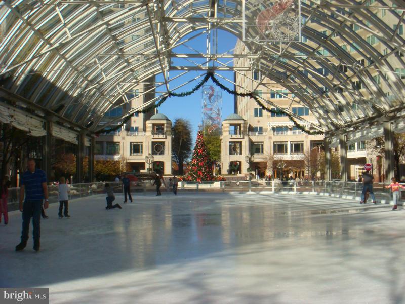 MIDTOWN AT RESTON TOWN CENTER - Residential Lease