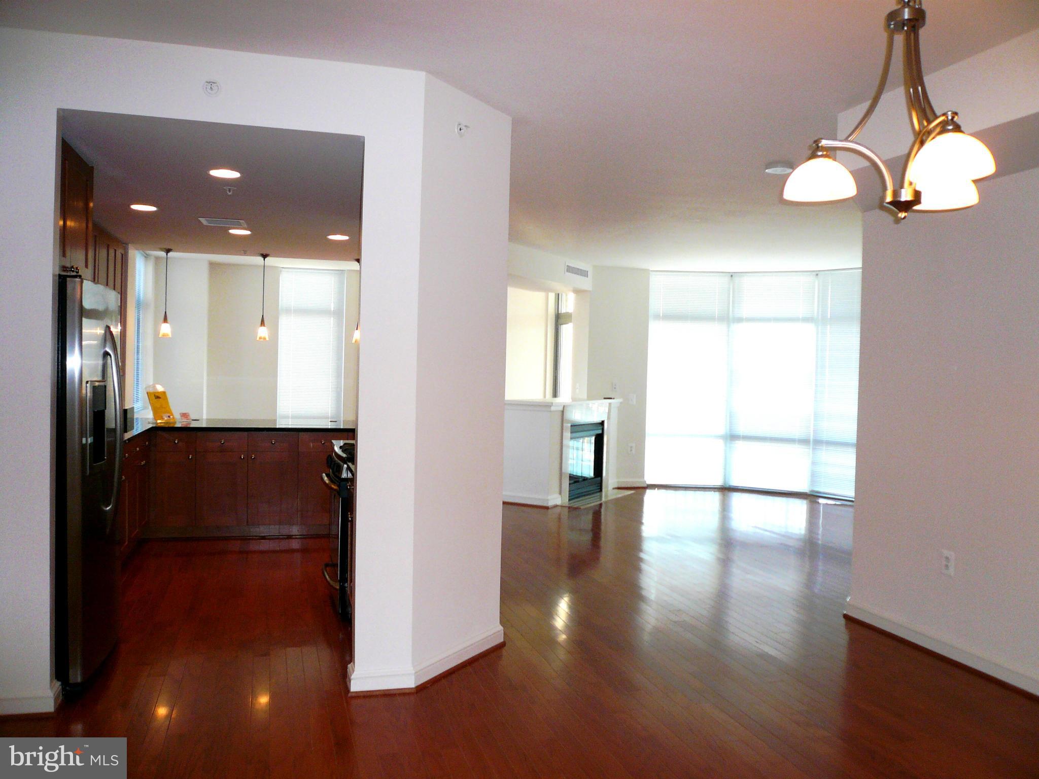 MIDTOWN AT RESTON TOWN CENTER - Residential Lease