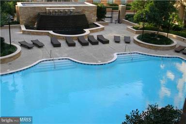 MIDTOWN AT RESTON TOWN CENTER - Residential Lease