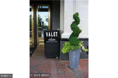 MIDTOWN AT RESTON TOWN CENTER - Residential Lease