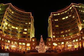 MIDTOWN AT RESTON TOWN CENTER - Residential Lease