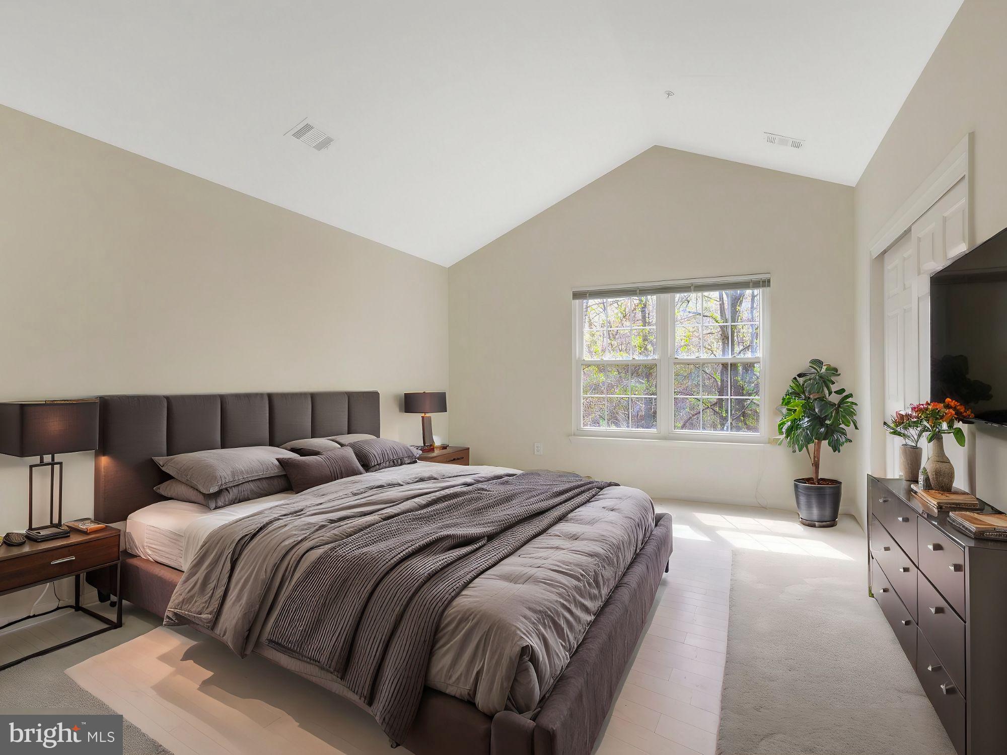 BARRINGTON POINTE CONDOS - Residential