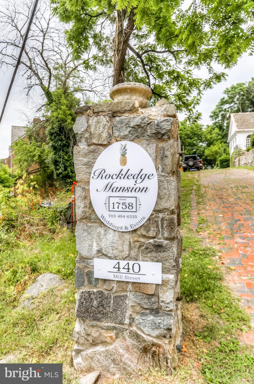 BARRINGTON POINTE CONDOS - Residential