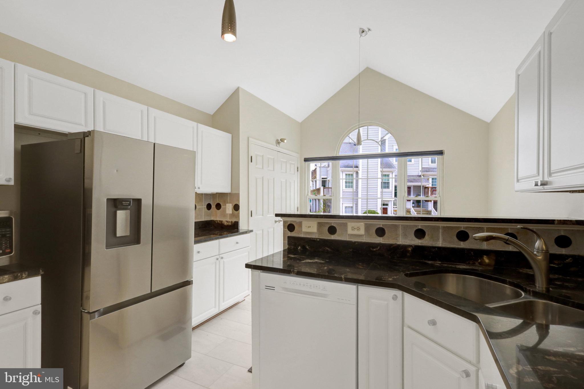 BARRINGTON POINTE CONDOS - Residential