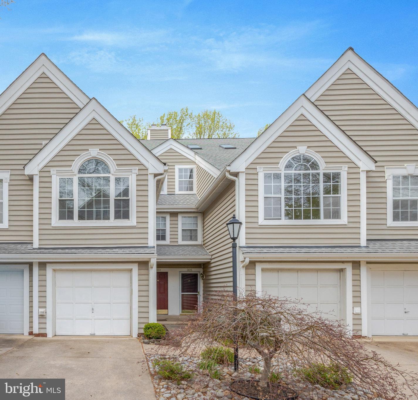 BARRINGTON POINTE CONDOS - Residential