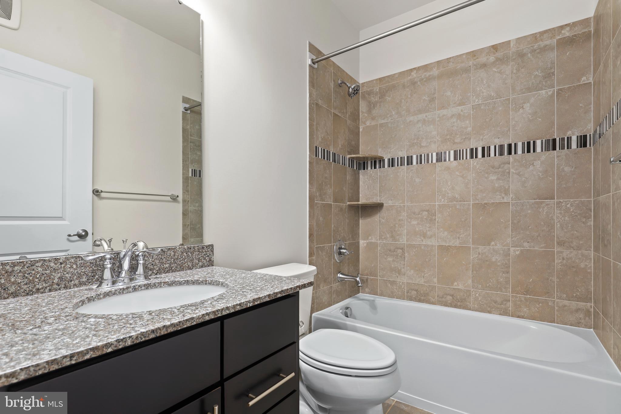 DISCOVERY SQUARE - Residential