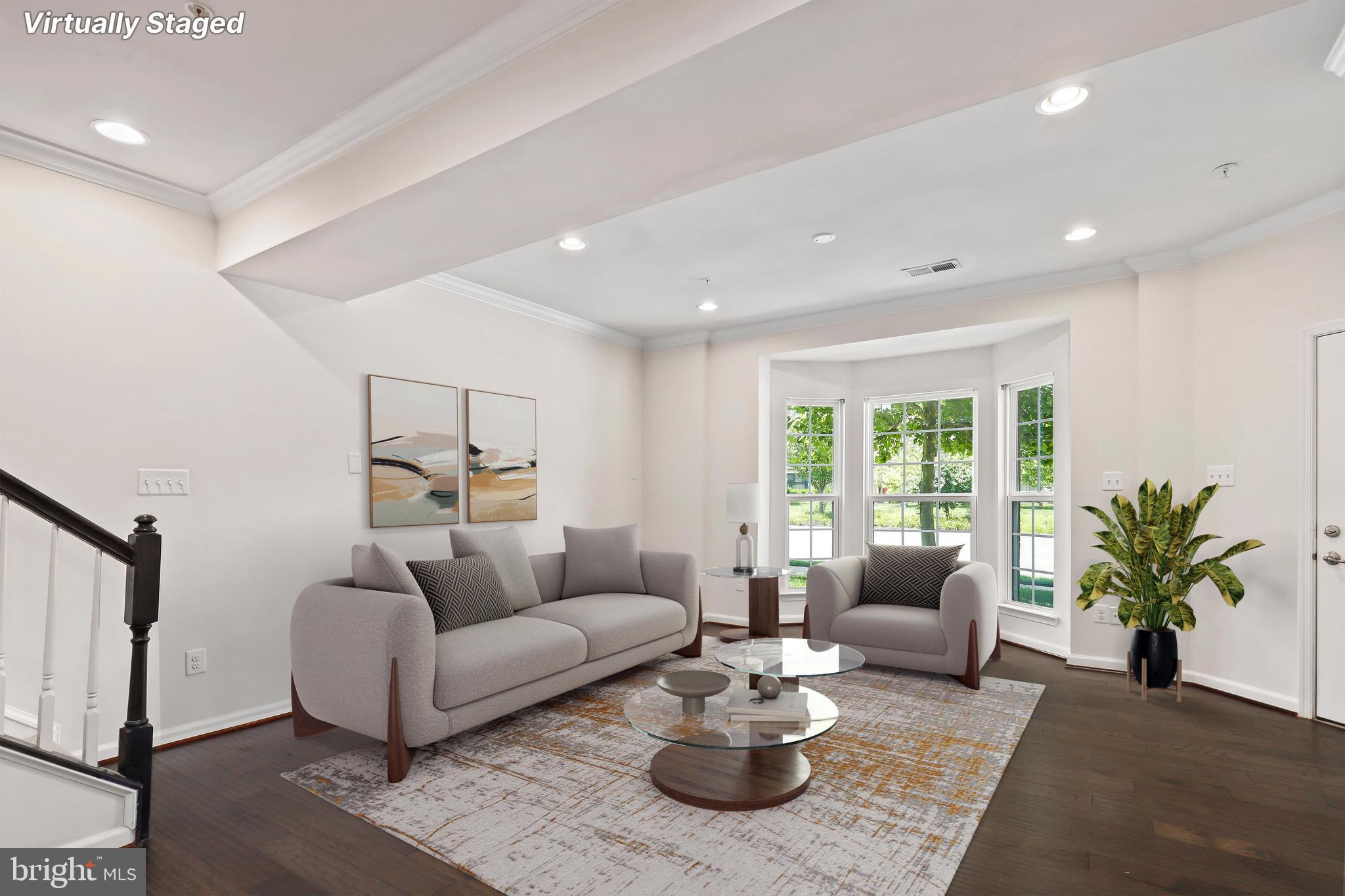 DISCOVERY SQUARE - Residential