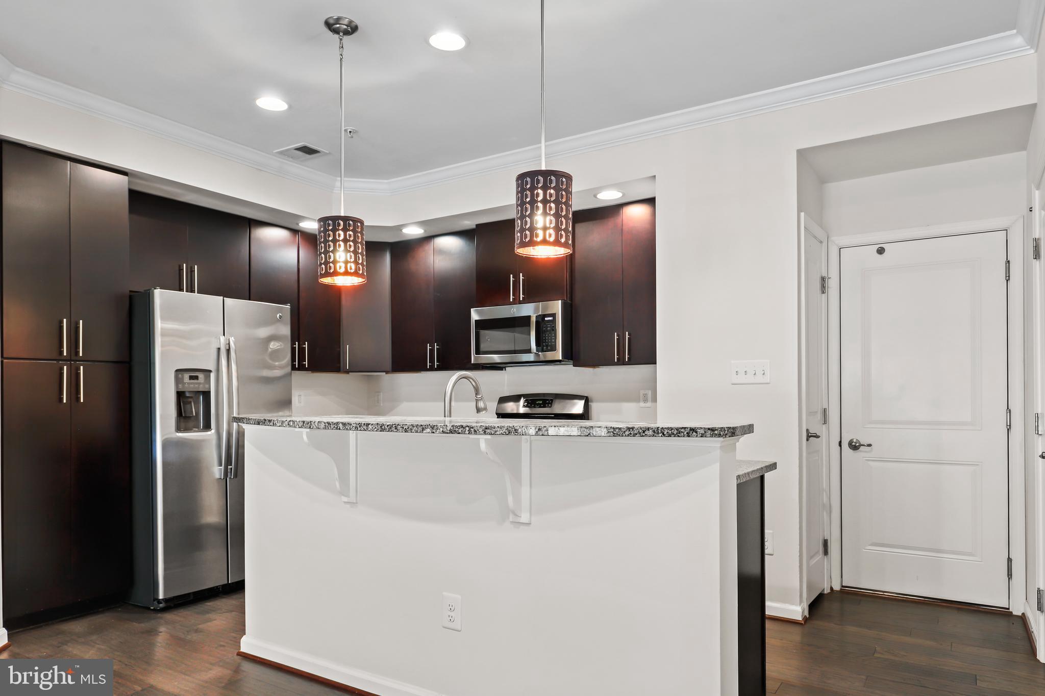 DISCOVERY SQUARE - Residential