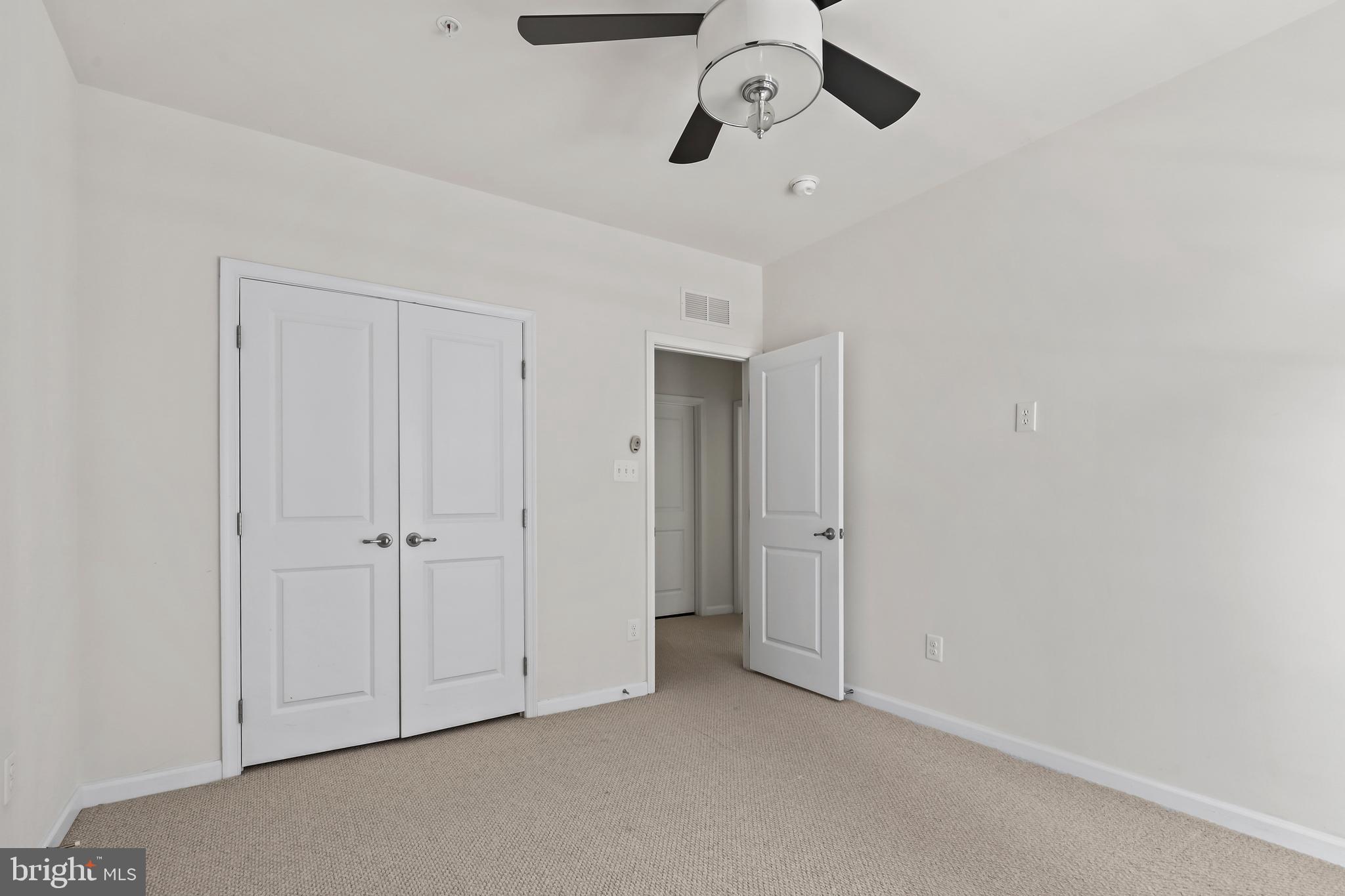 DISCOVERY SQUARE - Residential