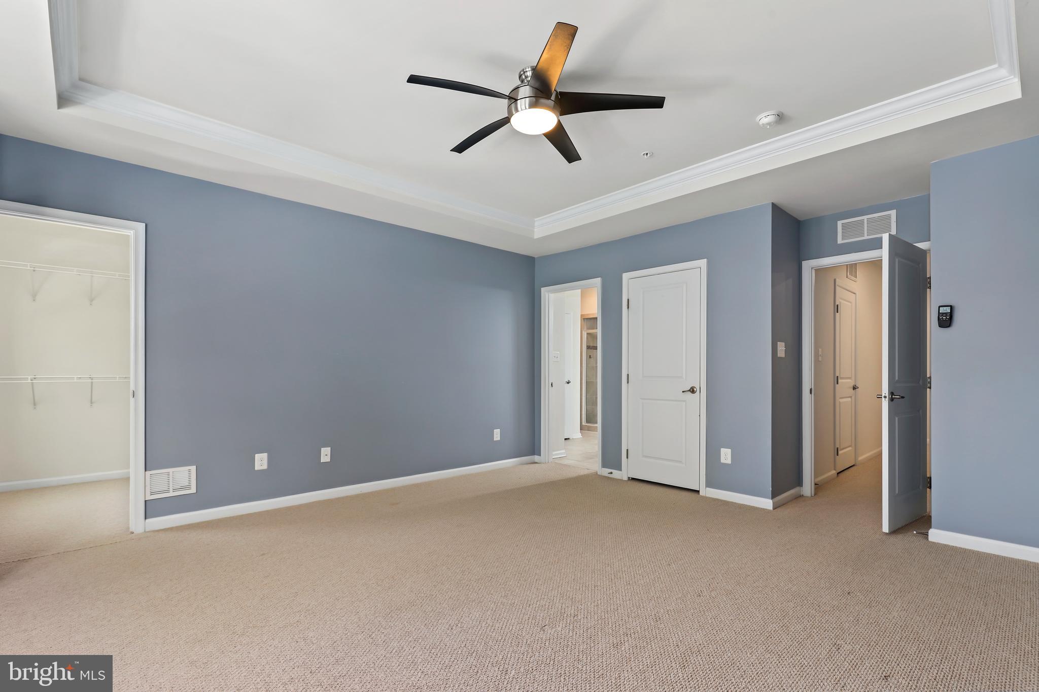 DISCOVERY SQUARE - Residential