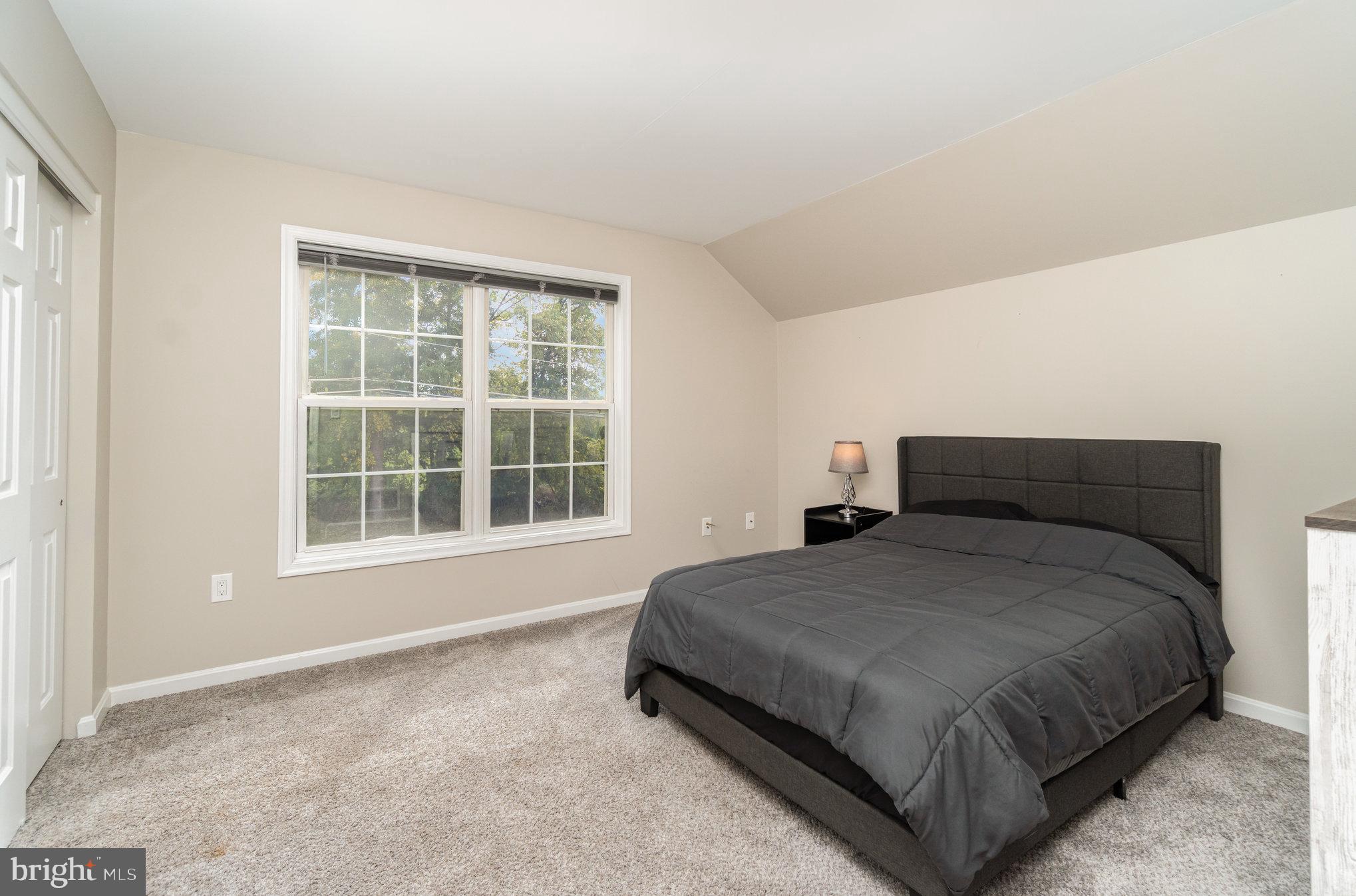 HEDGEROW - Residential