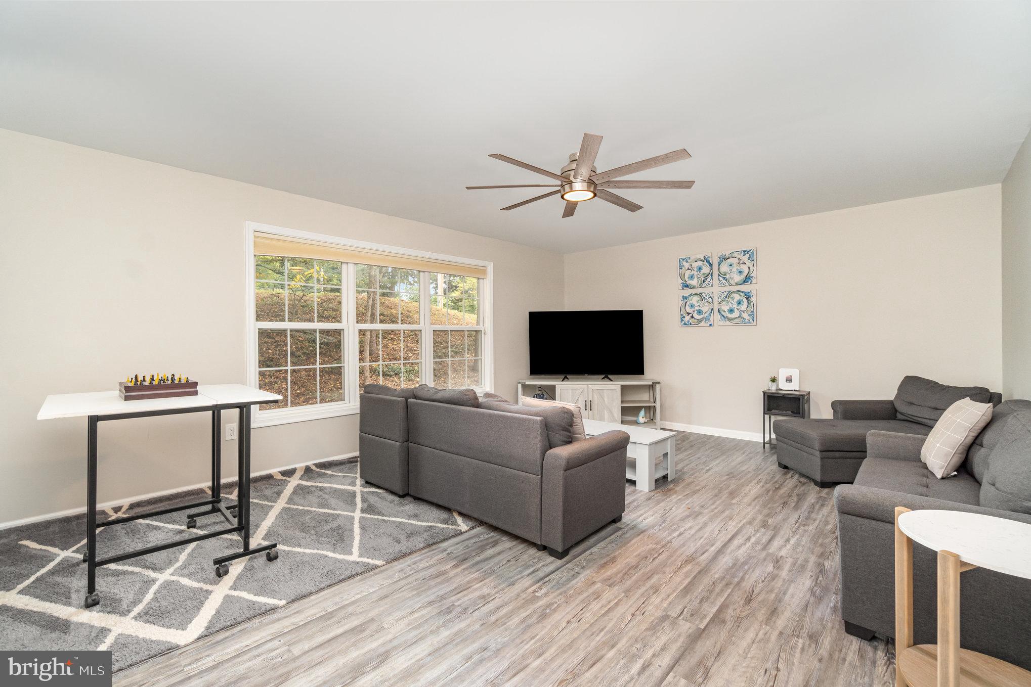 HEDGEROW - Residential