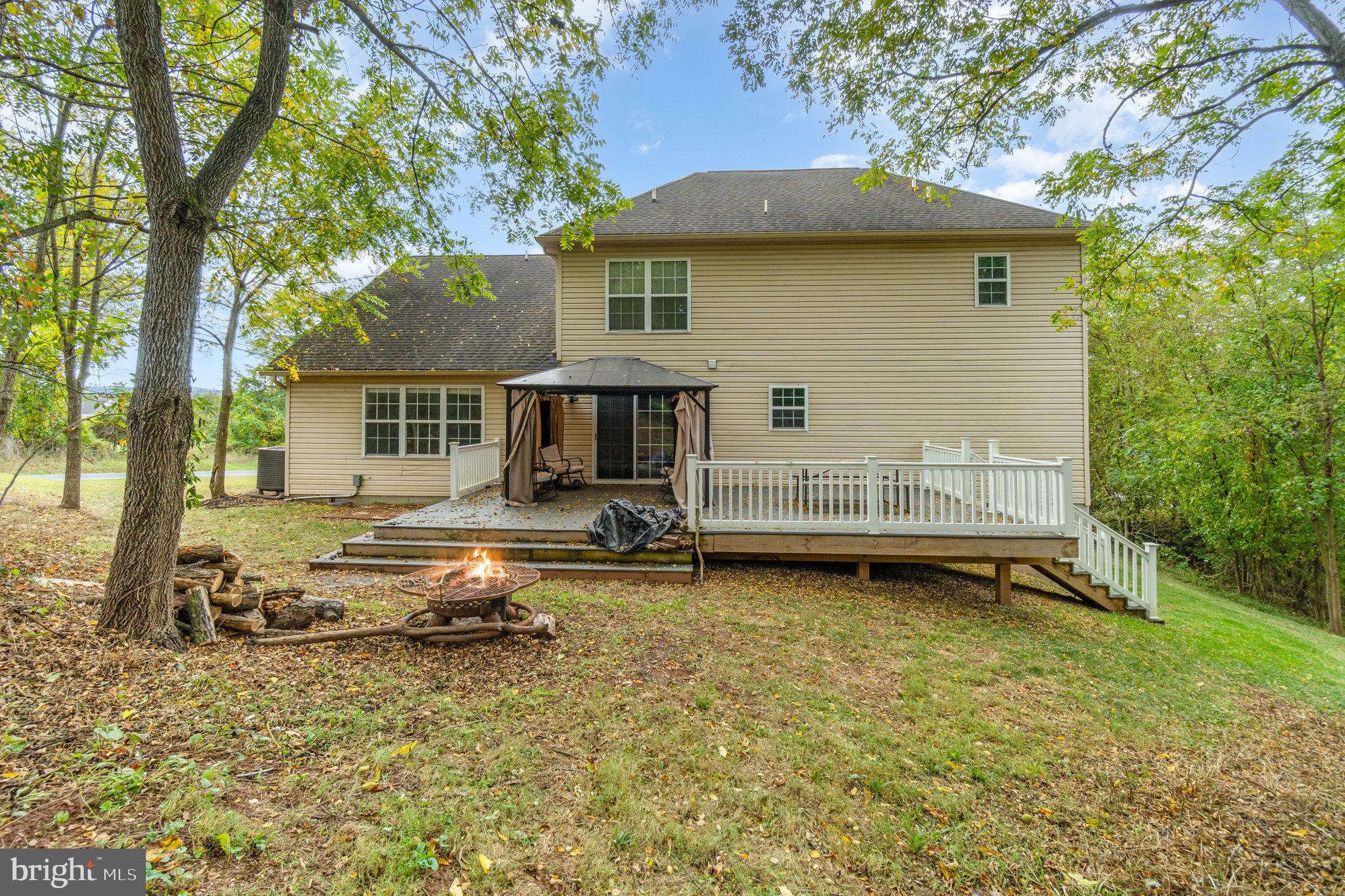 HEDGEROW - Residential