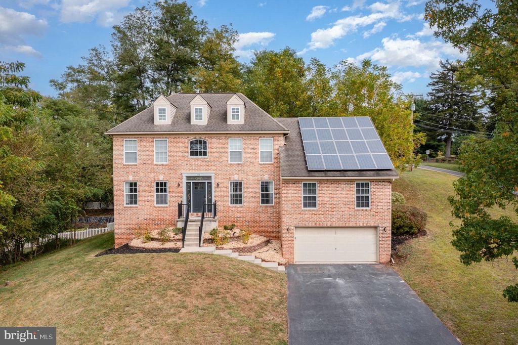 Photo of 100 Bramblewood Lane, LEWISBERRY, PA 17339 (MLS # PAYK2090058)