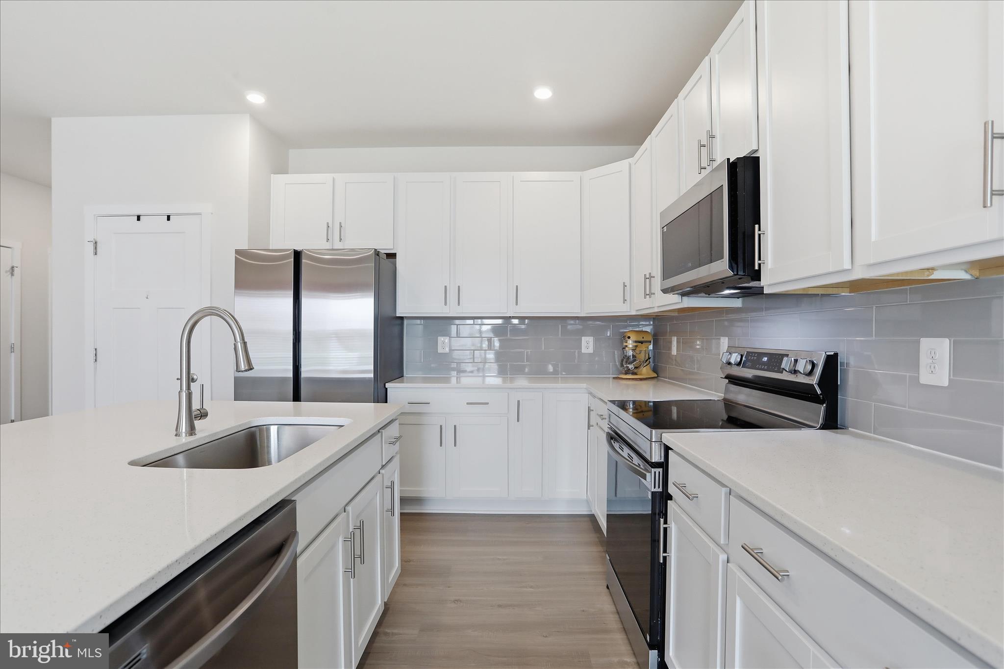 SOUTH BROOK - Residential