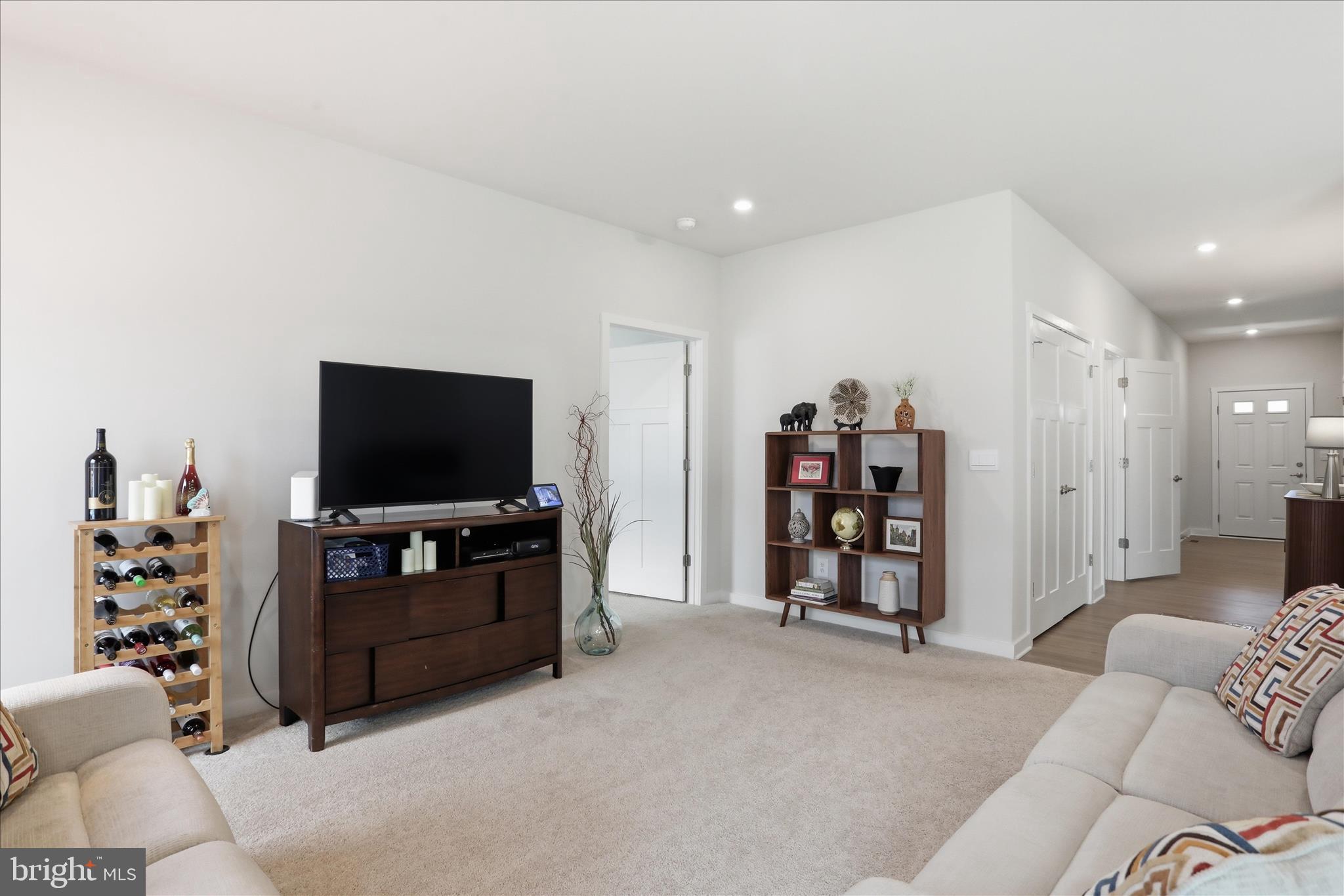 SOUTH BROOK - Residential