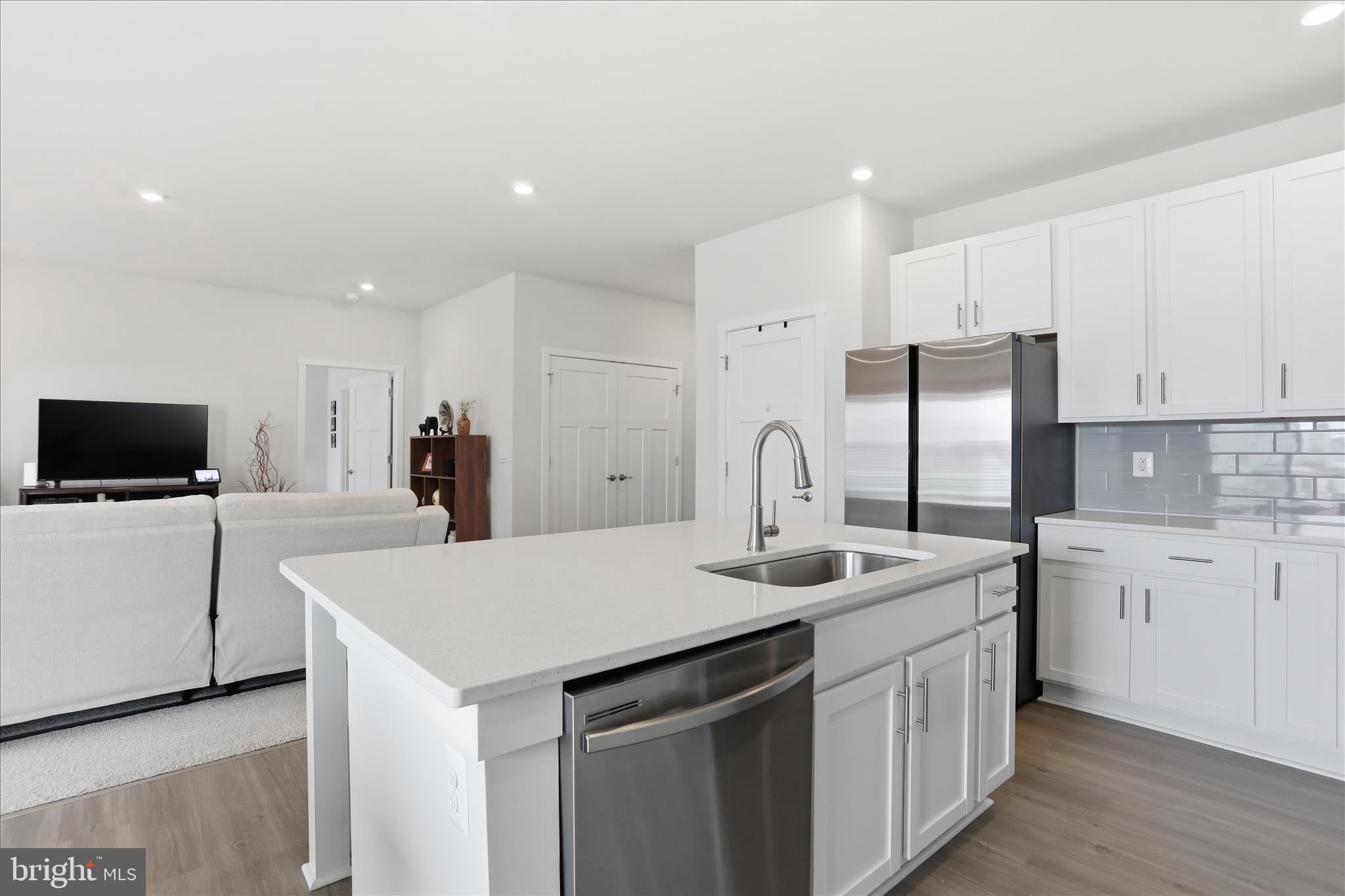 SOUTH BROOK - Residential