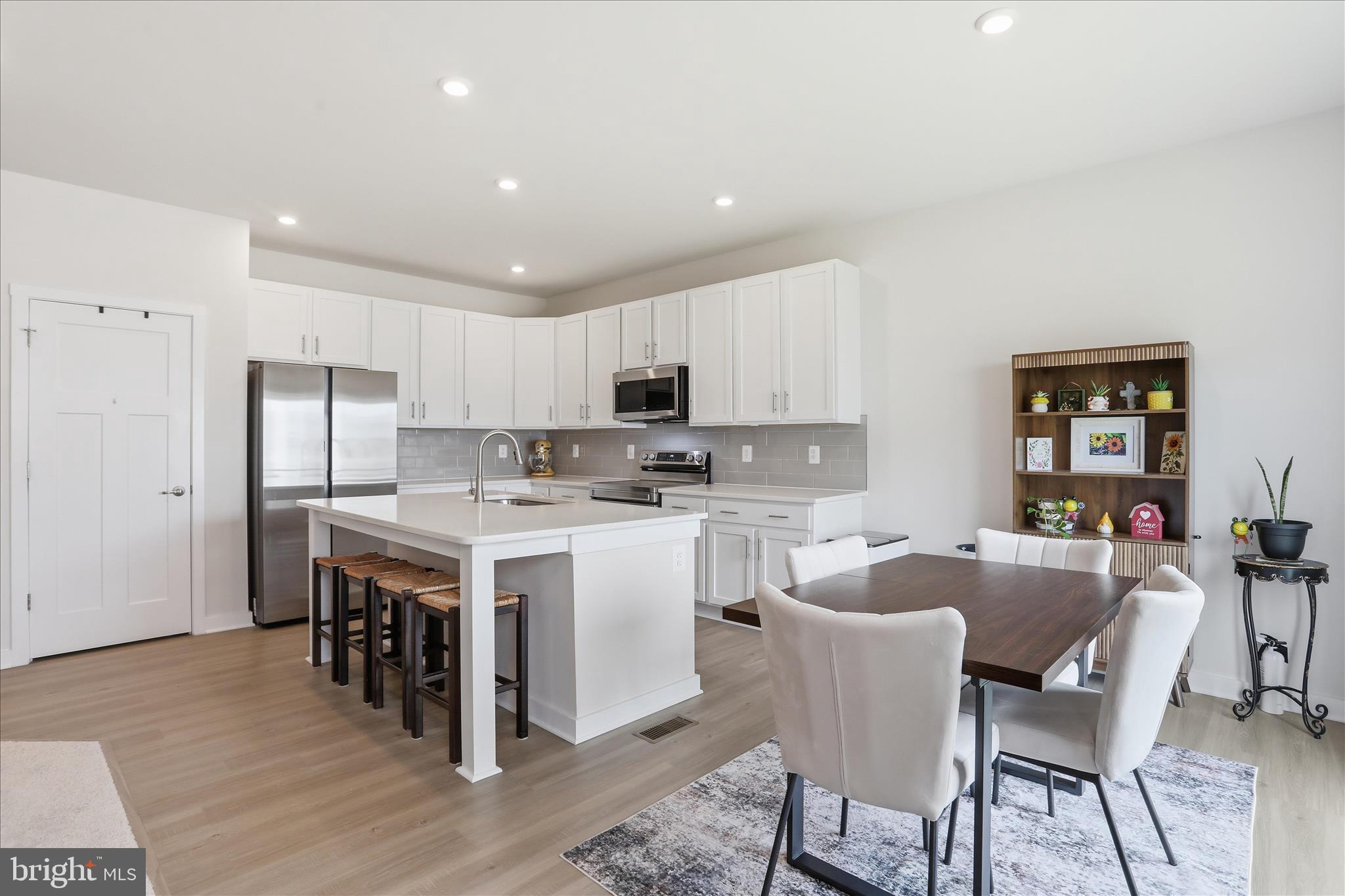 SOUTH BROOK - Residential