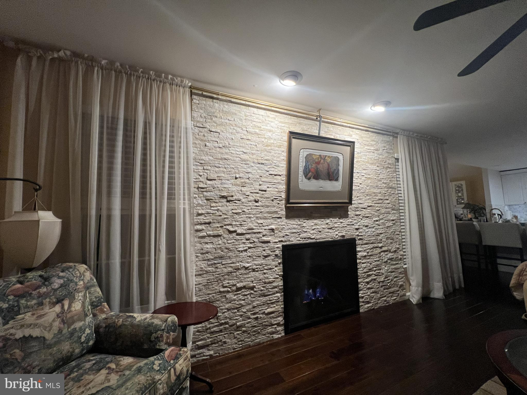 ST JONES COMMONS - Residential