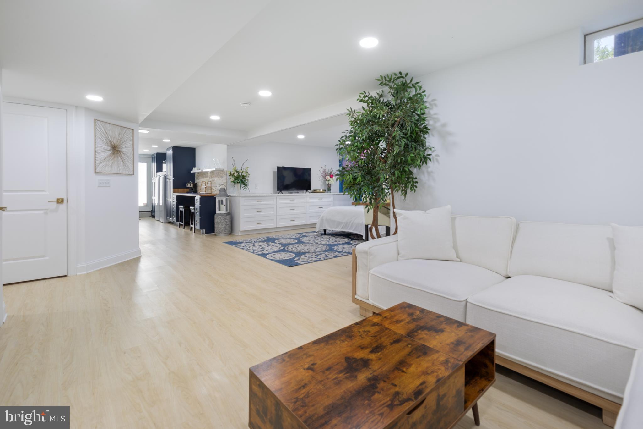 ST JONES COMMONS - Residential