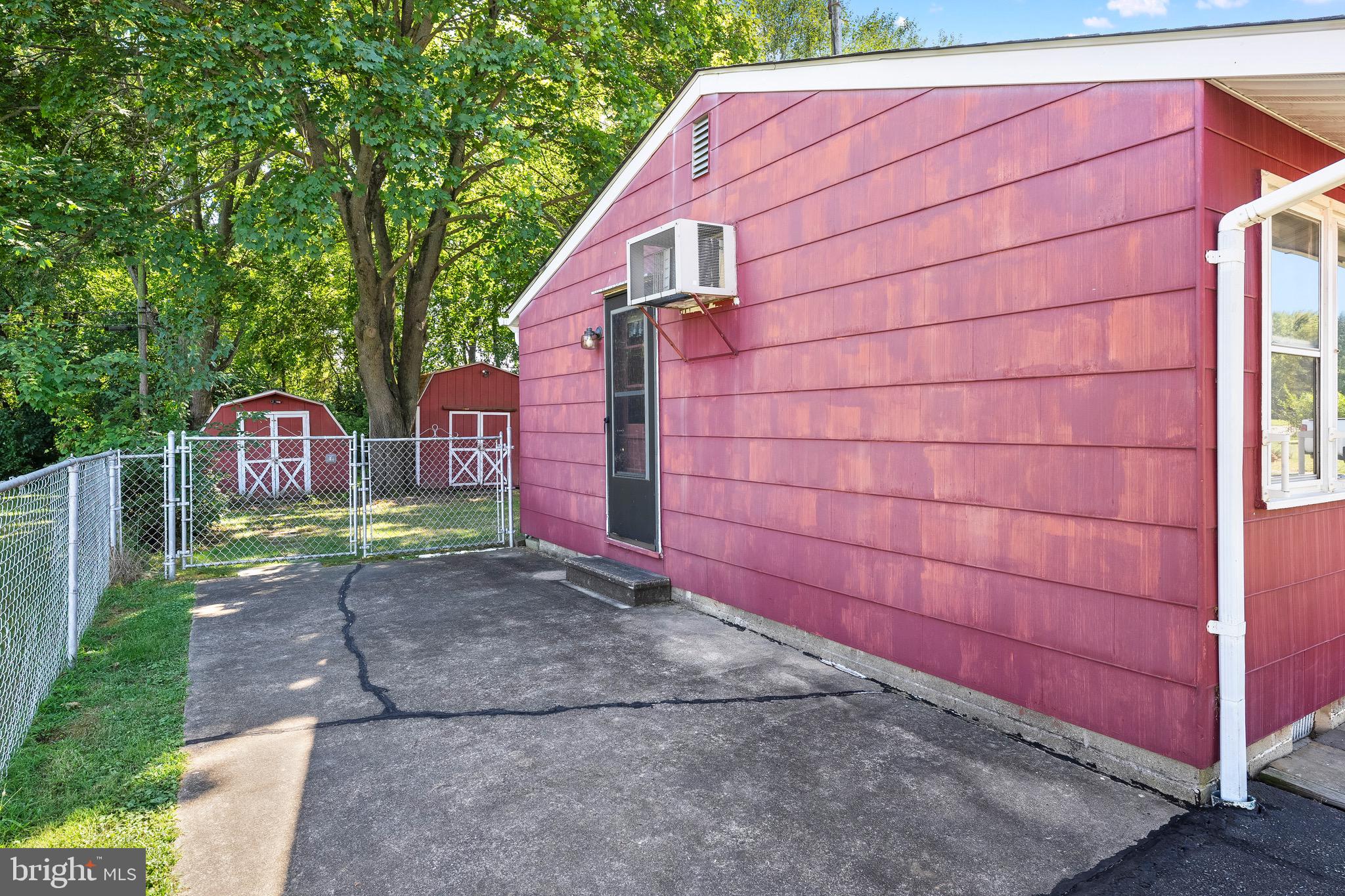 MEADOWVIEW - Residential