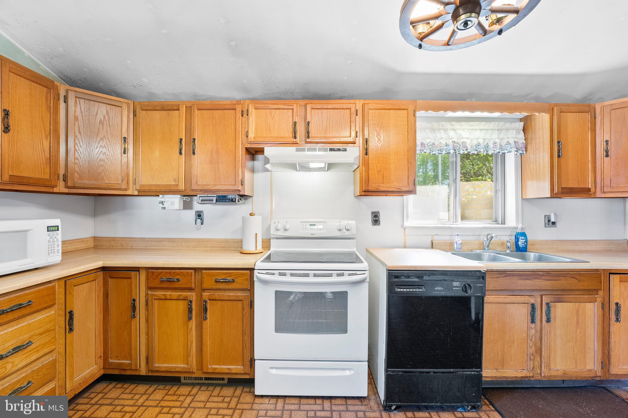 MEADOWVIEW - Residential