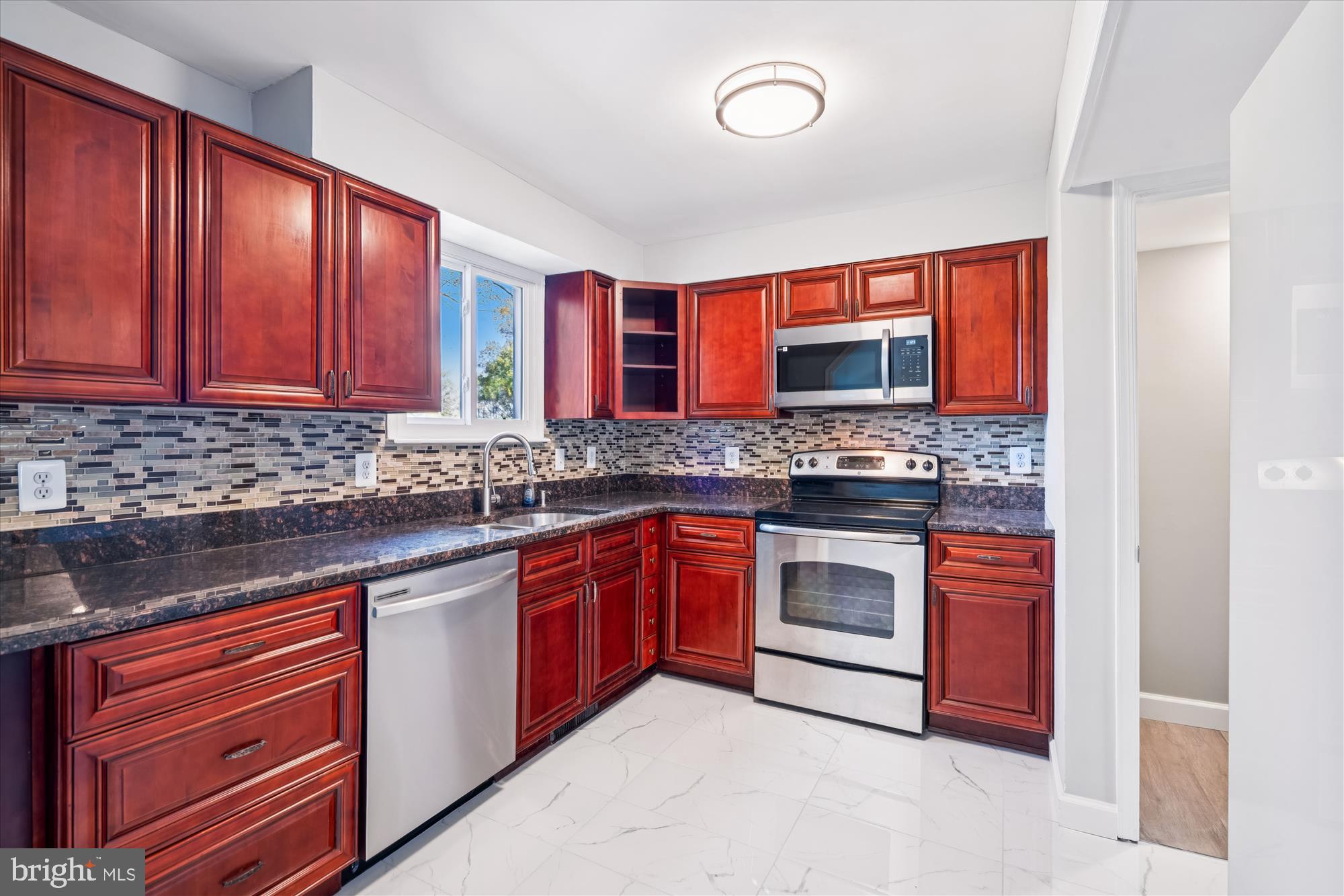 BRIGHTLEAF - Residential