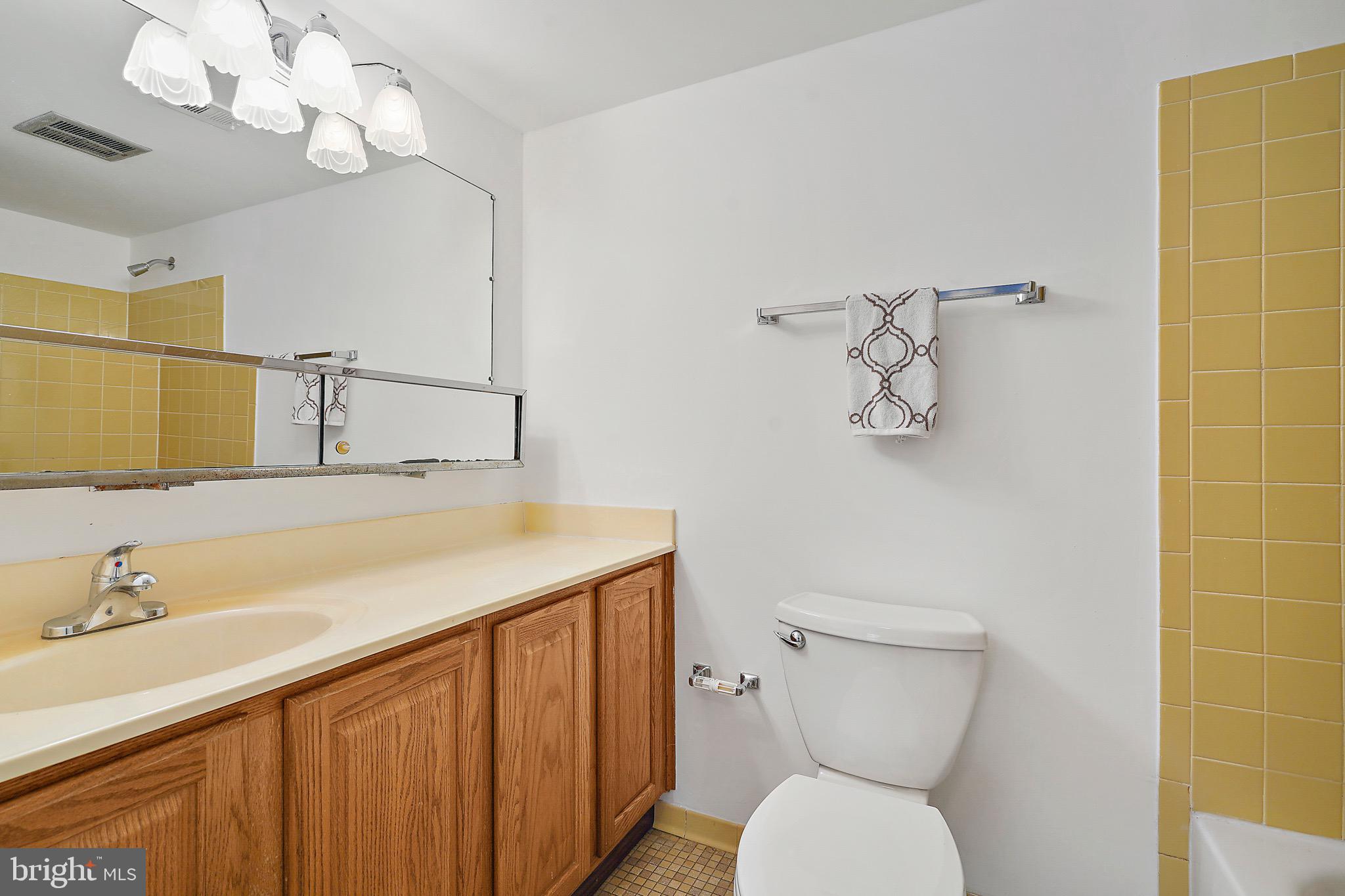 ALEXANDRIA OVERLOOK - Residential