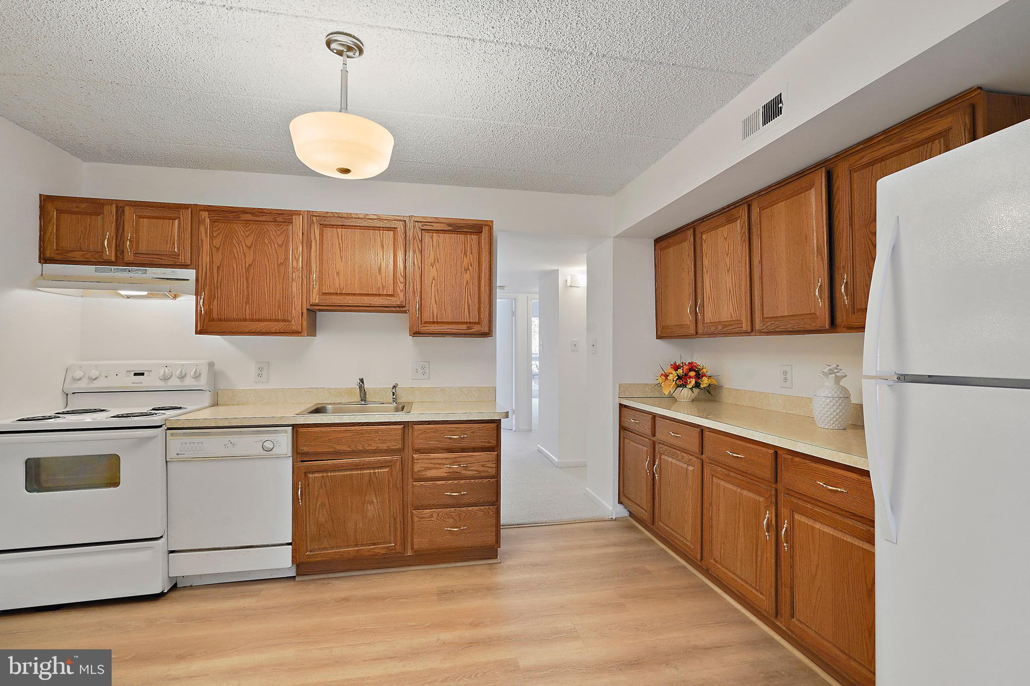 ALEXANDRIA OVERLOOK - Residential