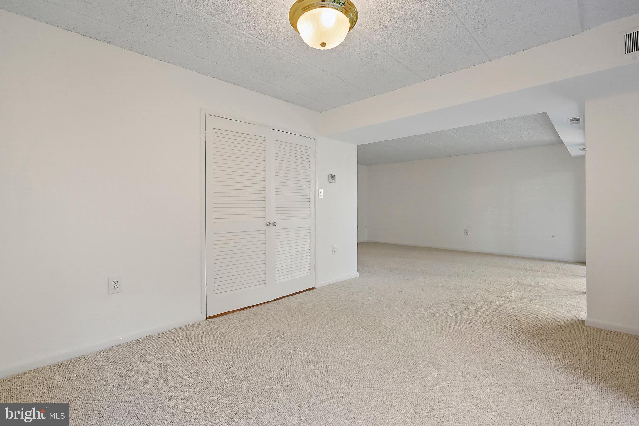 ALEXANDRIA OVERLOOK - Residential