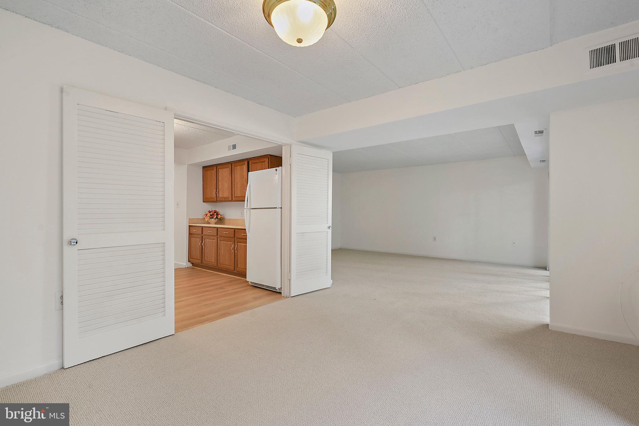 ALEXANDRIA OVERLOOK - Residential