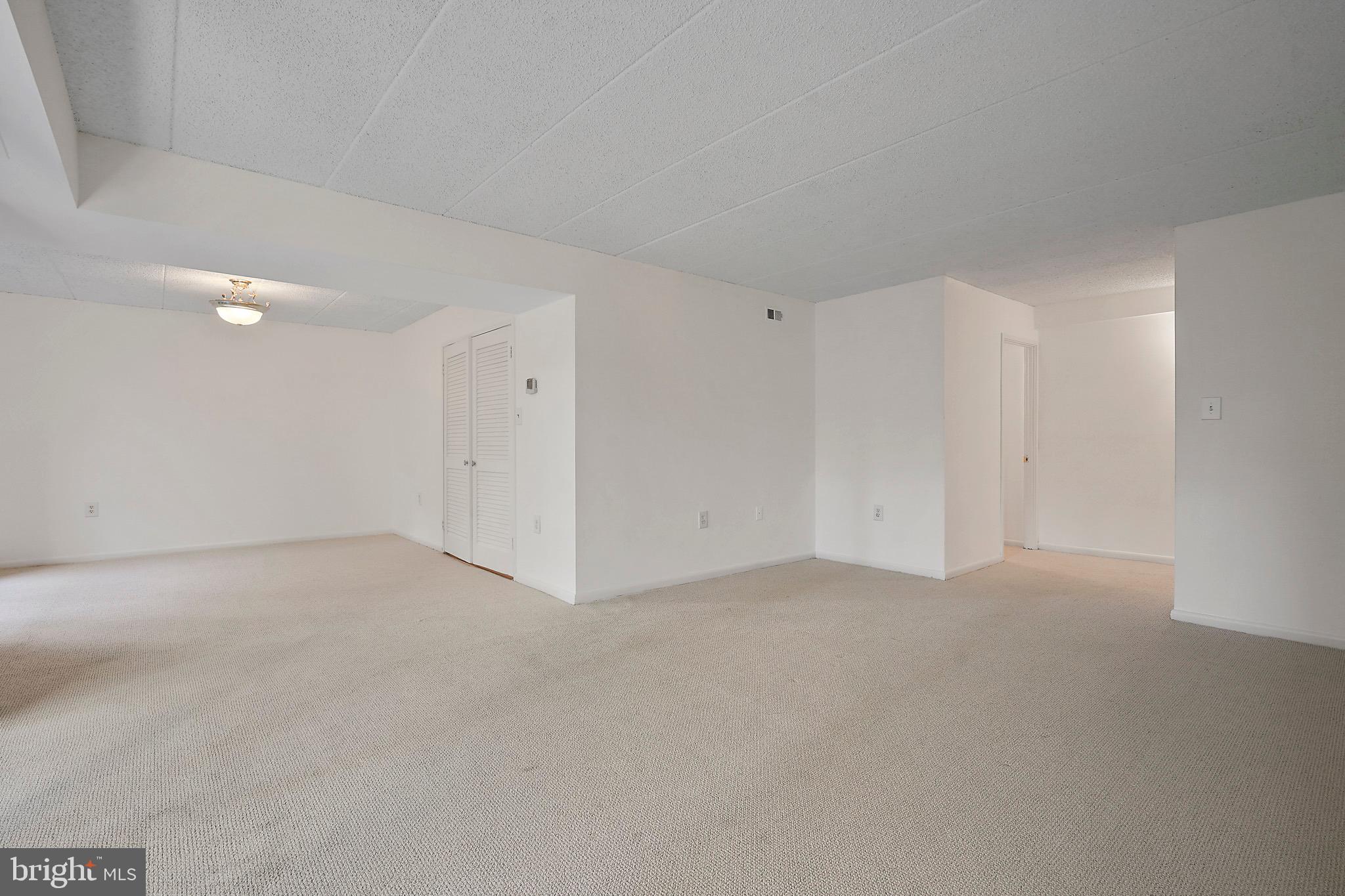 ALEXANDRIA OVERLOOK - Residential