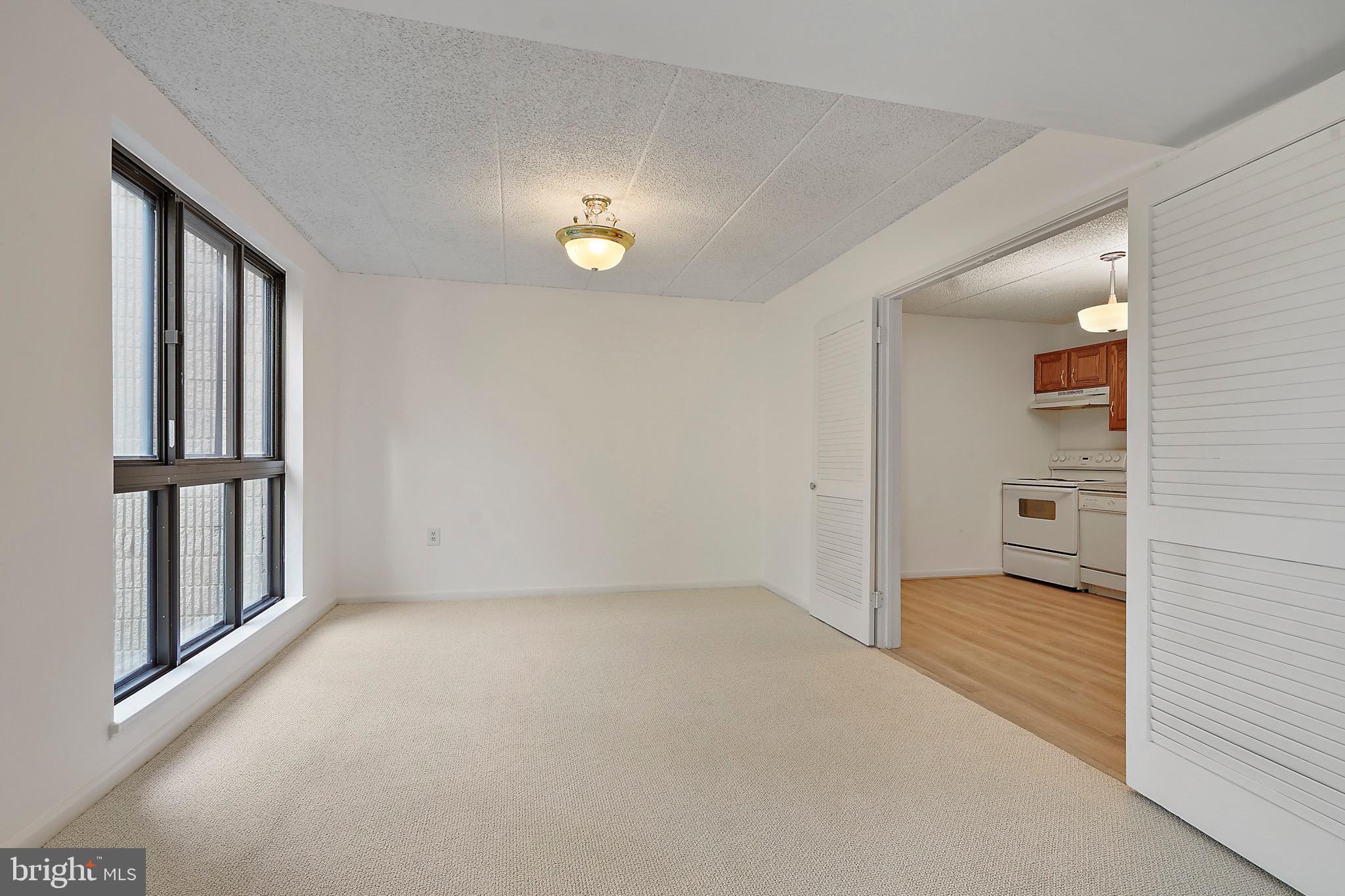 ALEXANDRIA OVERLOOK - Residential