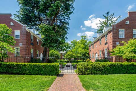Condo For Rent - 715 S Washington Street #C-32<br/> Alexandria City County, ALEXANDRIA, VA 22314