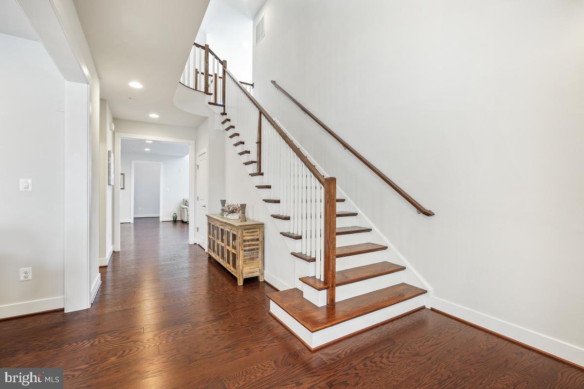 CLARKSBURG - Residential