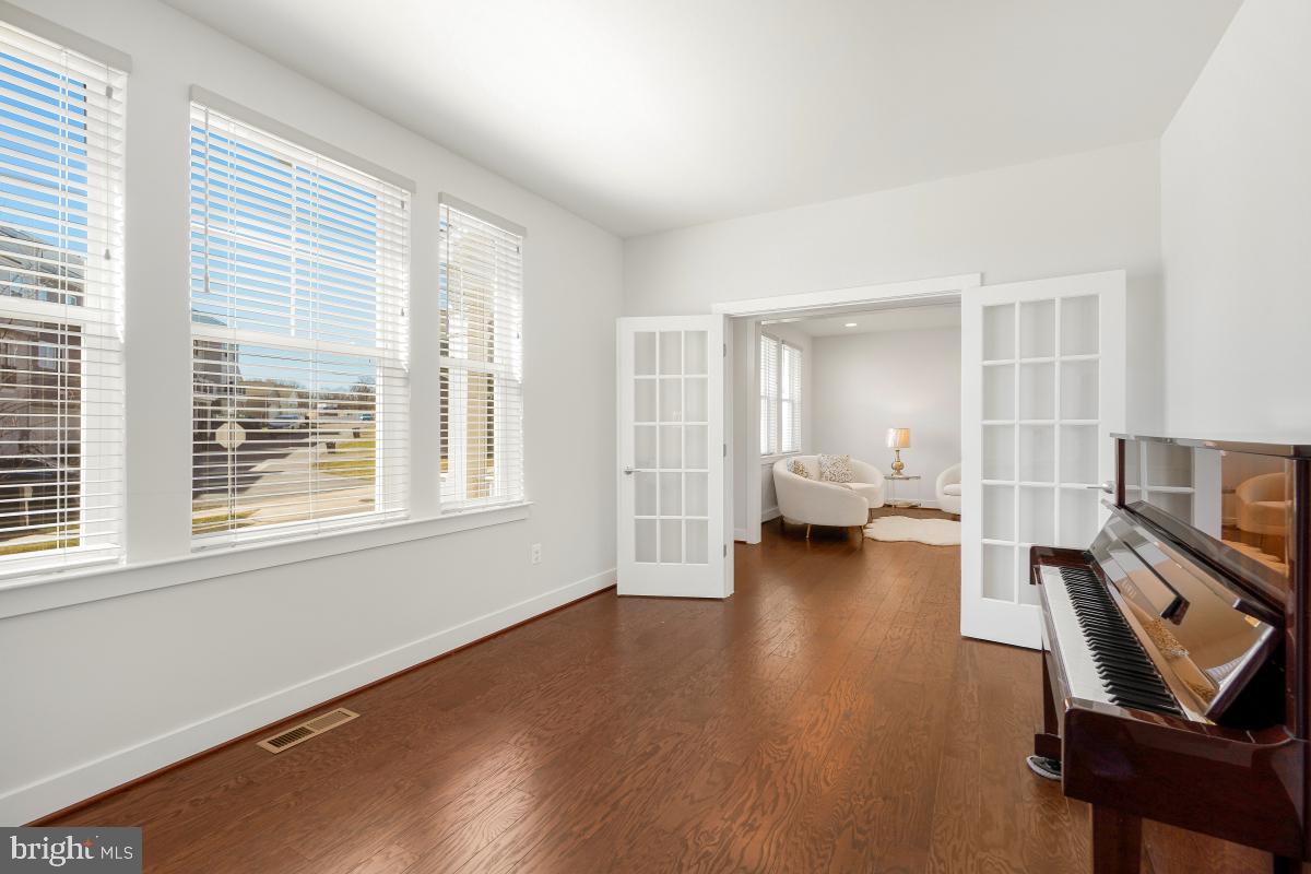 CLARKSBURG - Residential