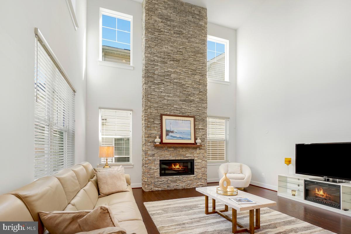 CLARKSBURG - Residential