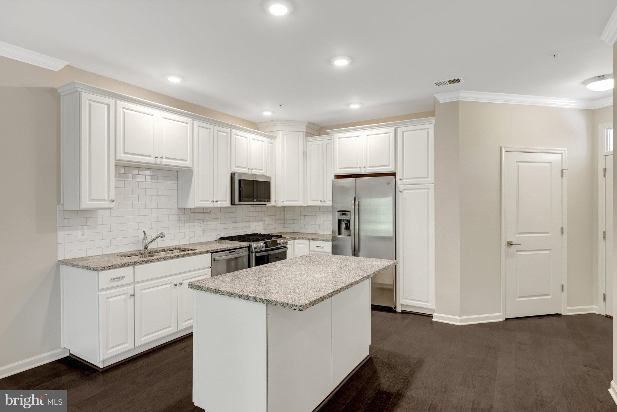 23275 MILLTOWN KNOLL SQUARE 111