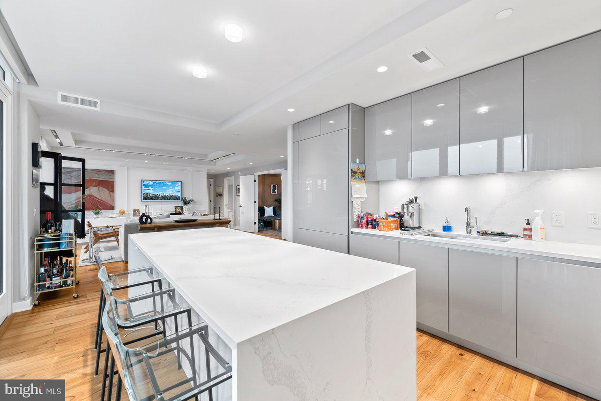 ROSSLYN - Residential