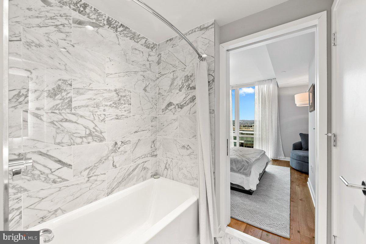 ROSSLYN - Residential