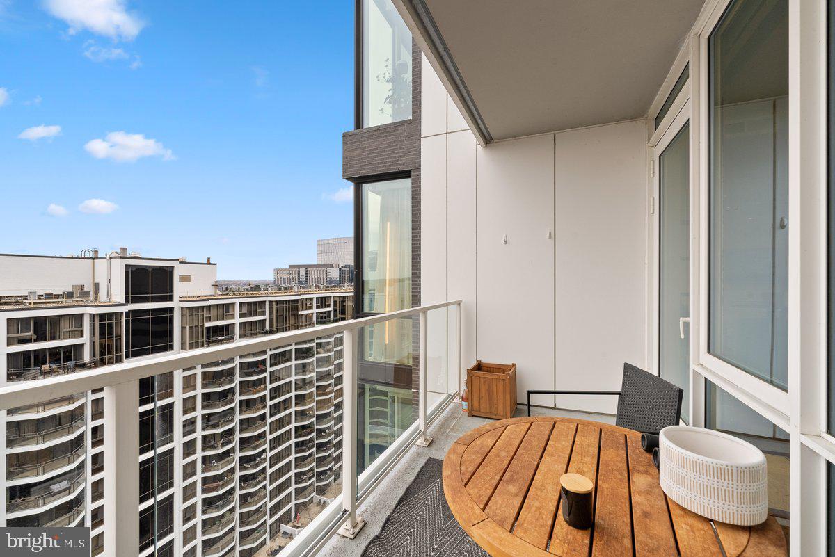 ROSSLYN - Residential