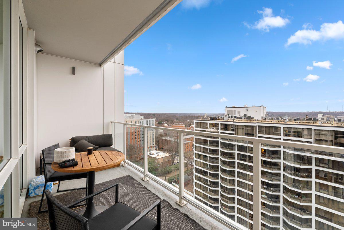 ROSSLYN - Residential