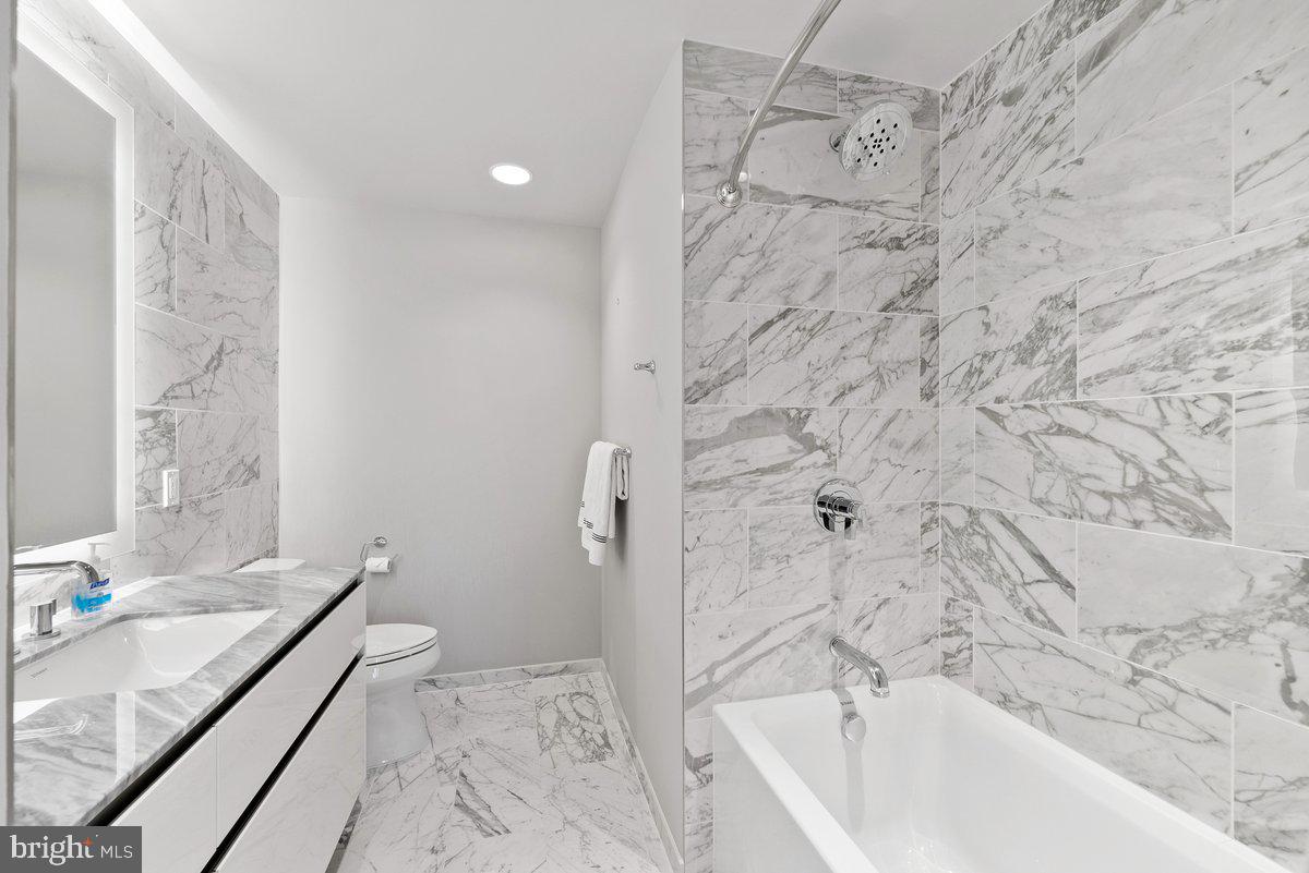 ROSSLYN - Residential